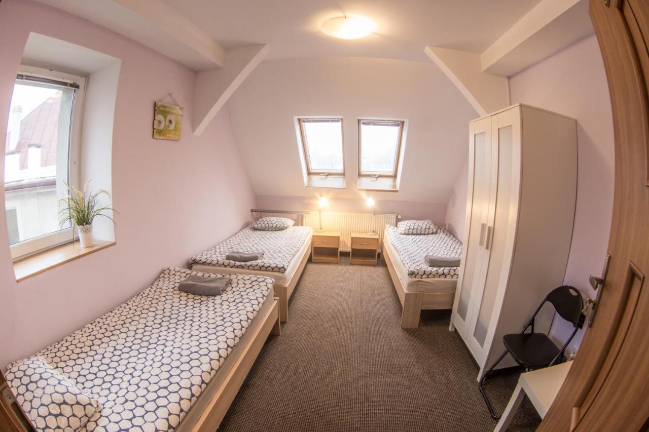 ורוצלב Fitness Hostel - Restauracja, Darmowy Parking I Silownia מראה חיצוני תמונה