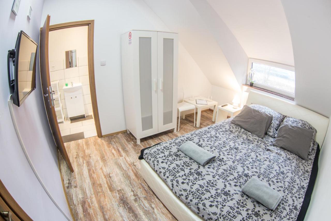ורוצלב Fitness Hostel - Restauracja, Darmowy Parking I Silownia מראה חיצוני תמונה